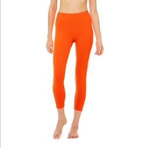 Alo Yoga NWOT orange crop legging